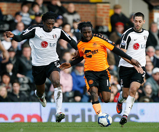 纷纷通过金 纷纷通过金