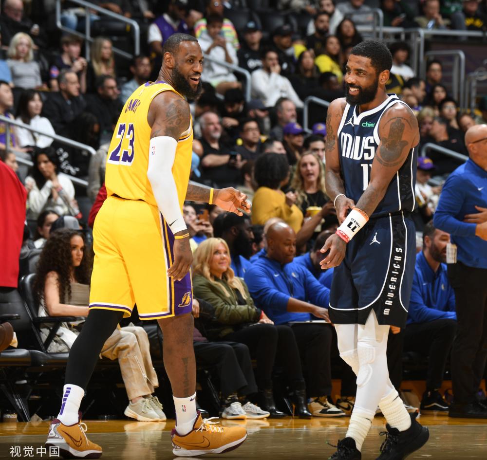 士关注的焦 士关注的焦