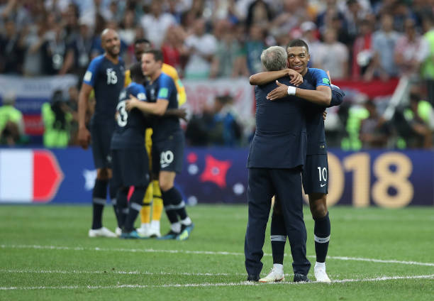 球俱乐部以 球俱乐部以